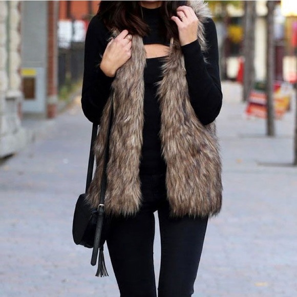 Bisou Bisou Jackets & Blazers - Bisou Bisou Furry Neutral XS Faux Fur Vest